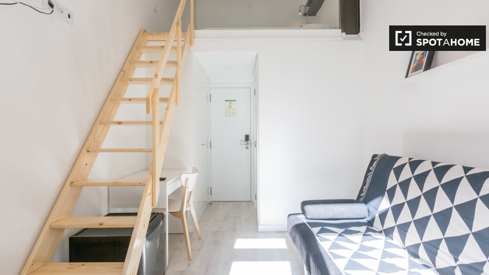 Apartment Lisbon, 1 bed, 14m² — photo 4