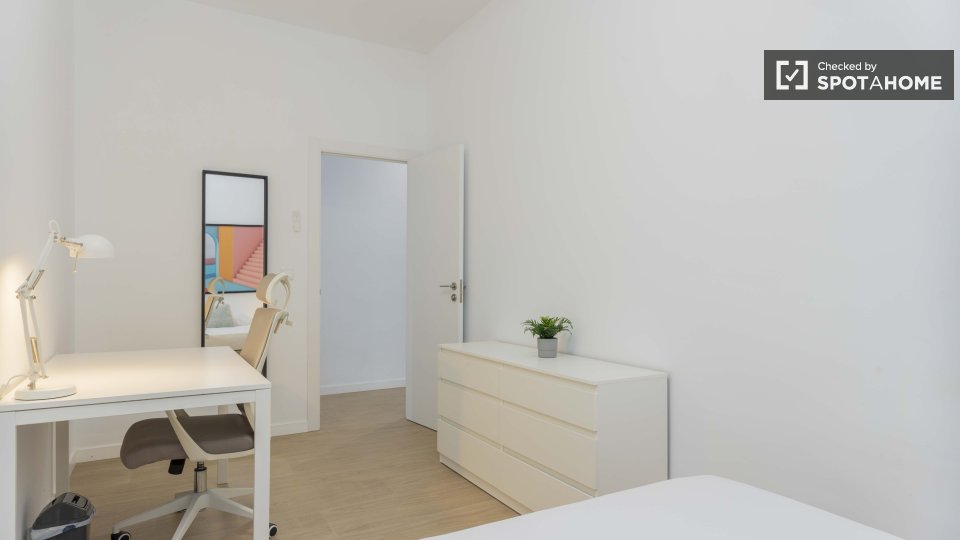 Double room Valencia, 5 beds — photo 16