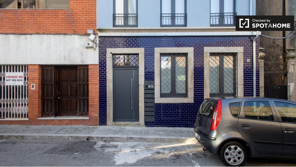 Apartment Porto, 1 bed, 65m² — photo 2