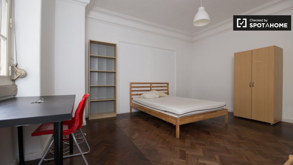 Double room Lisbon, 7 beds, 100m² — photo 2