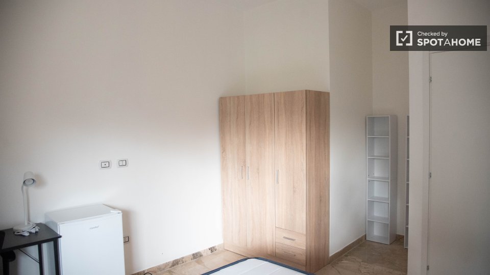 Double room Rome, 4 beds — photo 11
