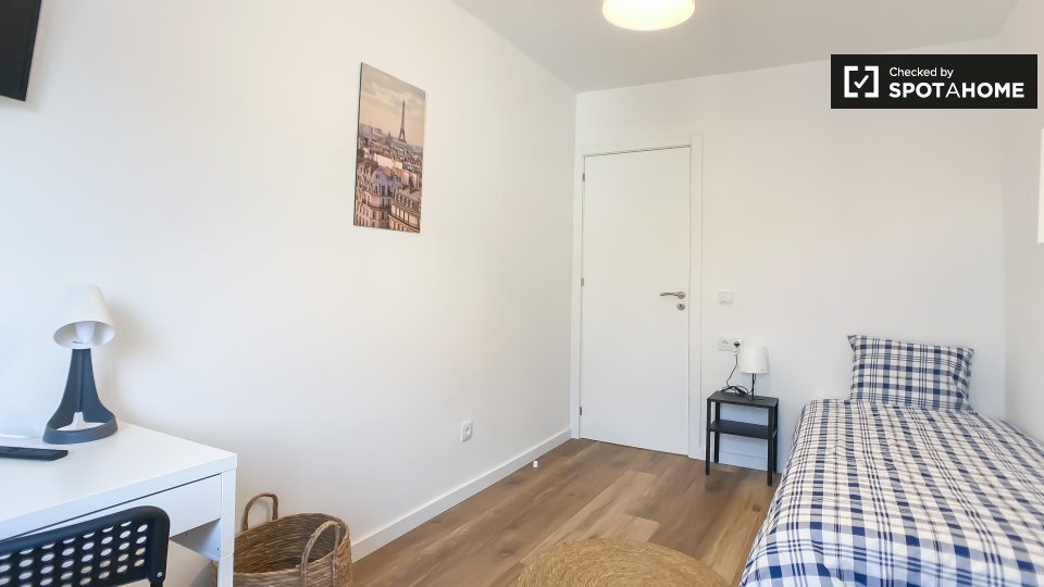 Double room Lisbon, 7 beds — photo 14