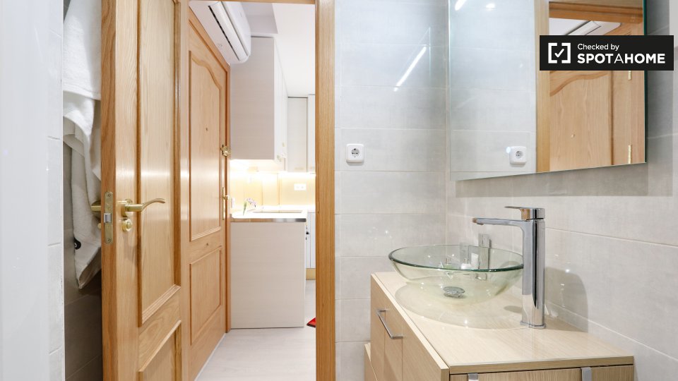 Apartment Madrid, 1 bed, 32m² — photo 15
