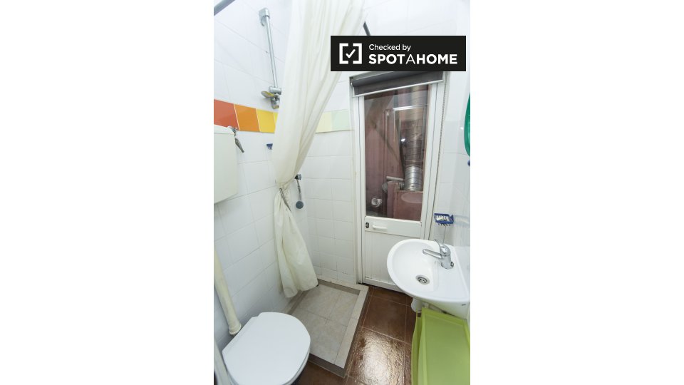 Apartment Lisbon, 5 beds, 94m² — photo 13