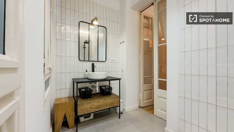 Double room Barcelona, 4 beds — photo 12