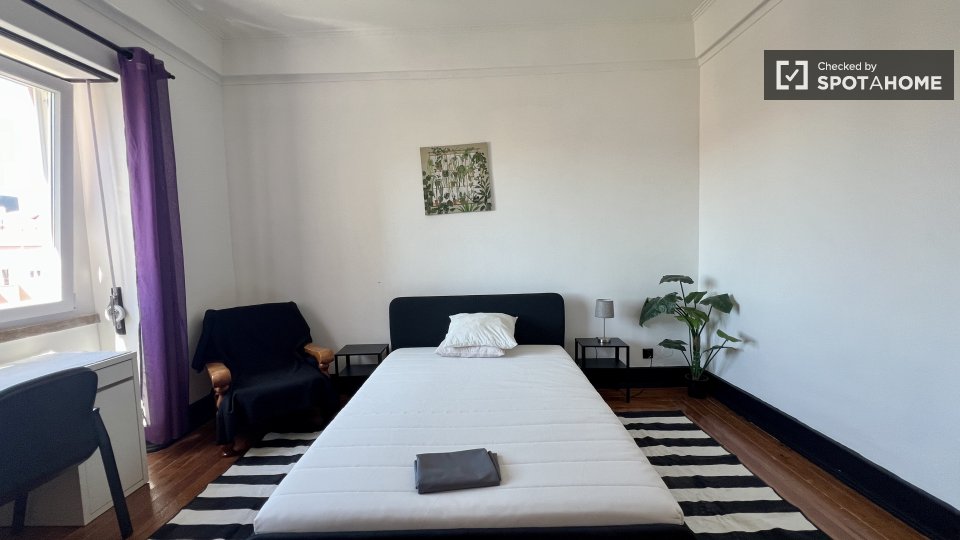 Double room Lisbon, 5 beds — photo 44