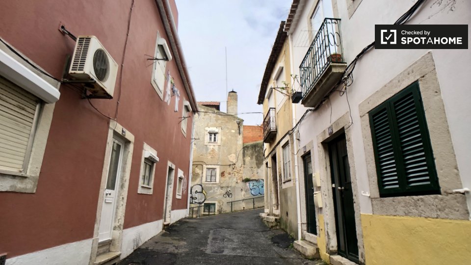 Apartment Lisbon, 1 bed, 45m² — photo 24