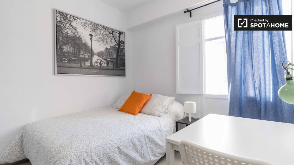 Double room Valencia, 4 beds, 100m² — photo 1