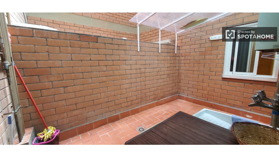 Double room Barcelona, 4 beds, 90m² — photo 13