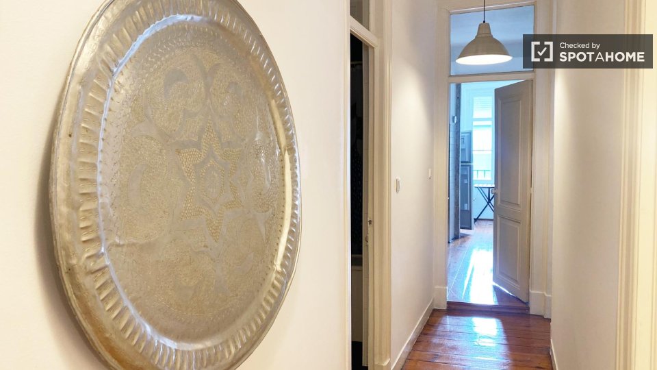 Apartment Lisbon, 1 bed, 95m² — photo 34