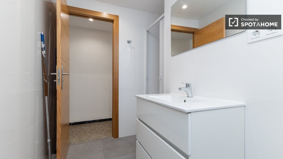 Double room Valencia, 5 beds — photo 19