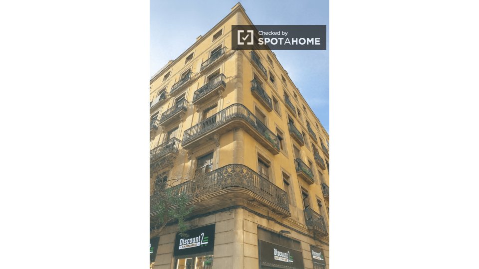 Double room Barcelona, 10 beds, 180m² — photo 53