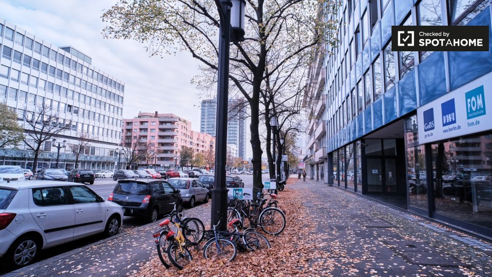 Double room Berlin, 3 beds, 47m² — photo 18