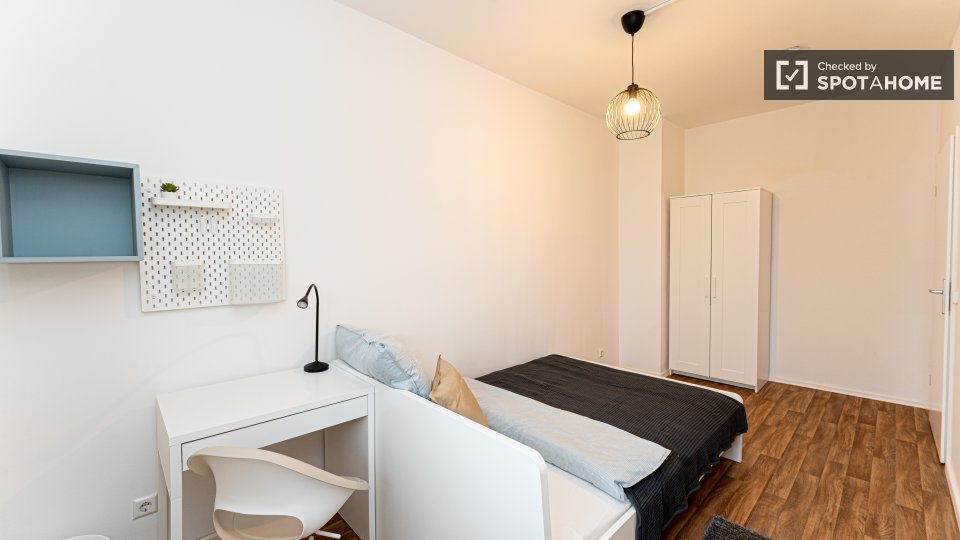 Double room Berlin, 3 beds, 56m² — photo 5
