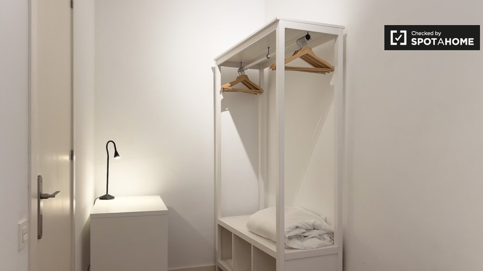Apartment Barcelona, 3 beds, 131m² — photo 18