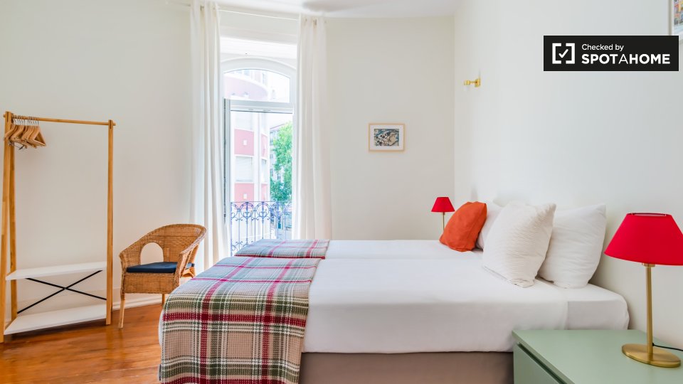 Apartment Lisbon, 3 beds — photo 16