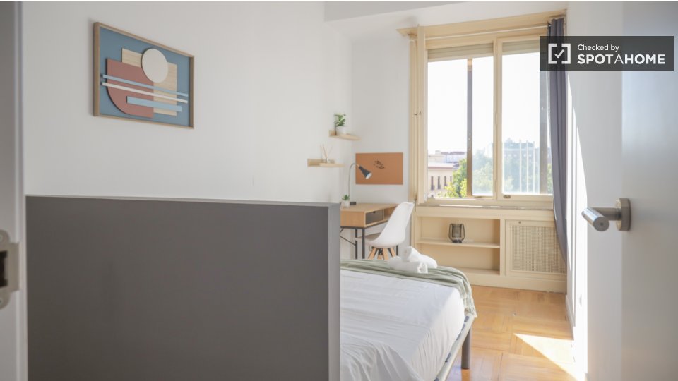 Double room Madrid, 18 beds — photo 12