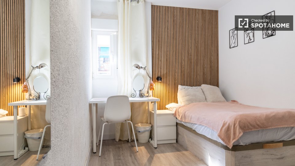 Double room Madrid, 5 beds, 101m² — photo 84