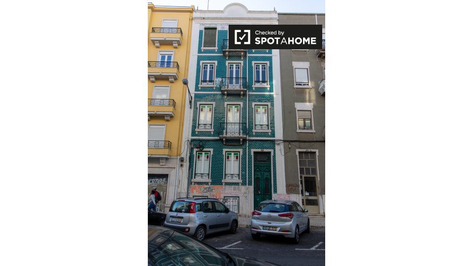 Double room Lisbon, 5 beds, 90m² — photo 12