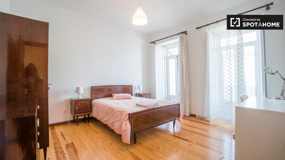Double room Lisbon, 6 beds, 150m² — photo 1