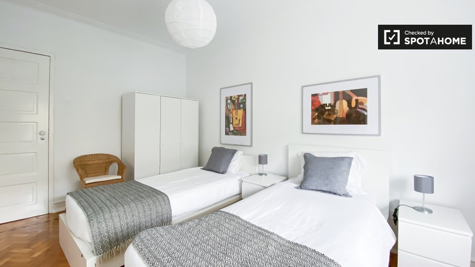 Double room Lisbon, 4 beds — photo 1