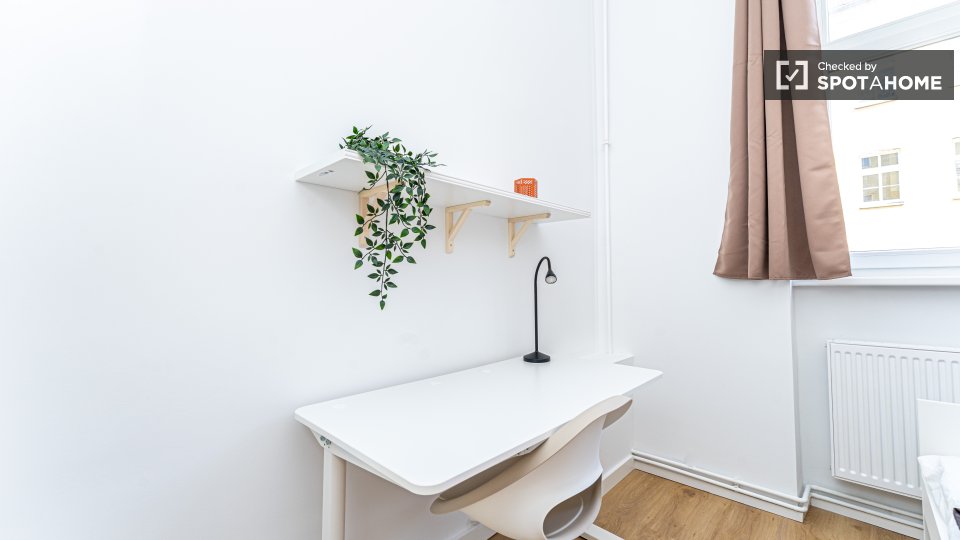 Double room Berlin, 8 beds, 136m² — photo 10