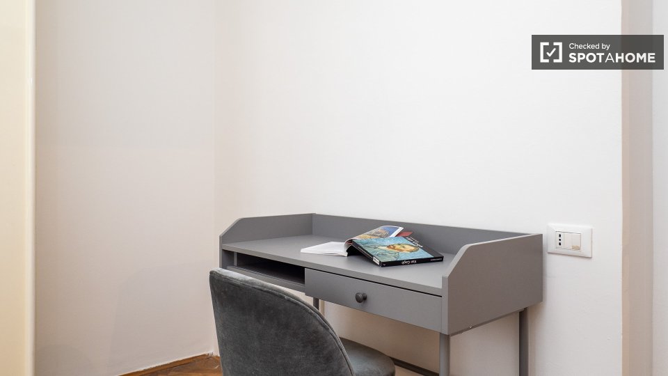 Double room Milan, 2 beds — photo 7