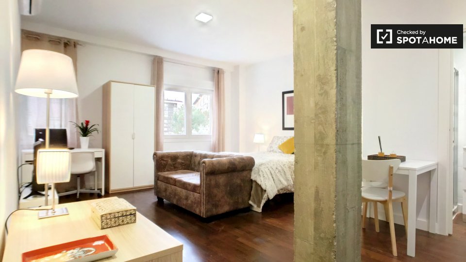 Apartment Madrid, 1 bed, 33m² — photo 1