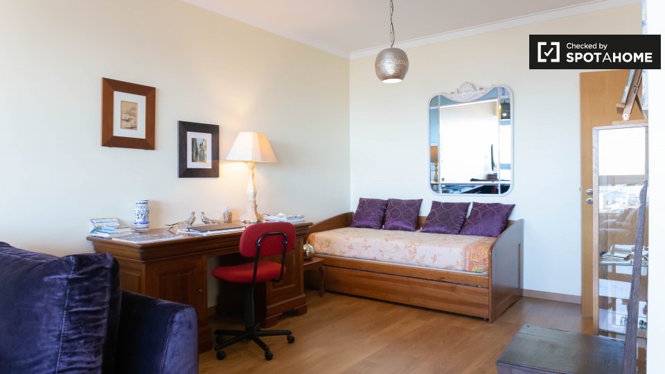 Apartment Lisbon, 3 beds, 130m² — photo 8
