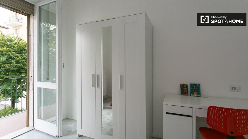 Double room Milan, 3 beds, 75m² — photo 19