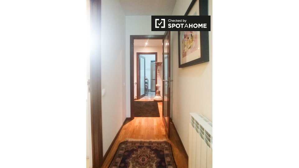 Double room Porto, 3 beds, 140m² — photo 16