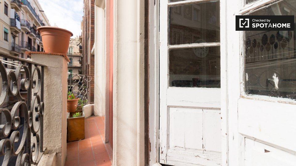 Apartment Barcelona, 2 beds, 75m² — photo 15