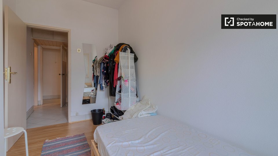 Double room Lisbon, 6 beds, 115m² — photo 3