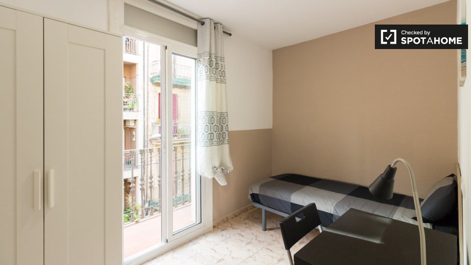 Double room Barcelona, 4 beds, 58m² — photo 19