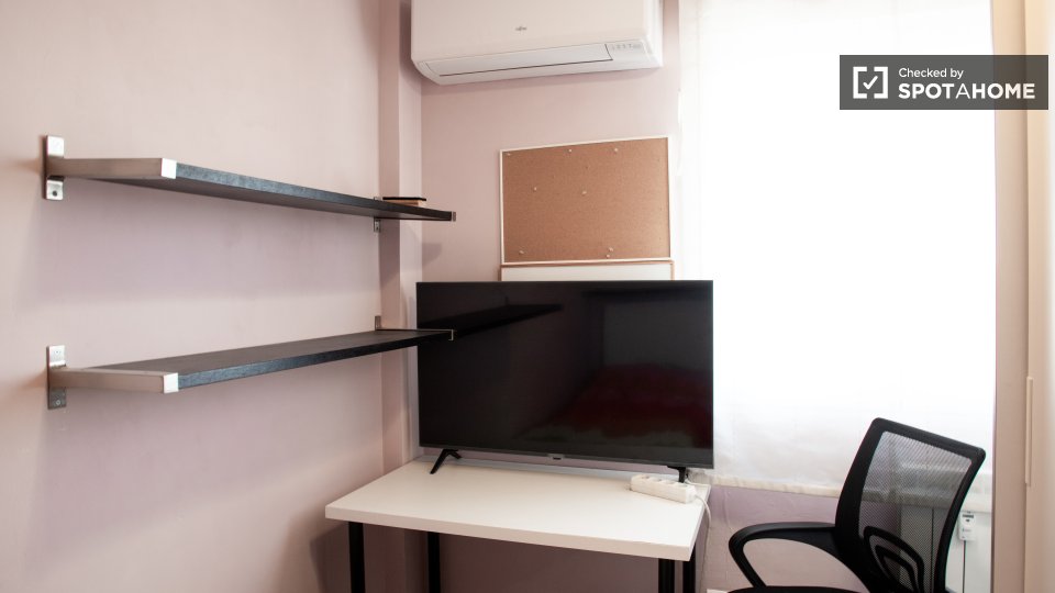 Double room Madrid, 4 beds, 110m² — photo 2