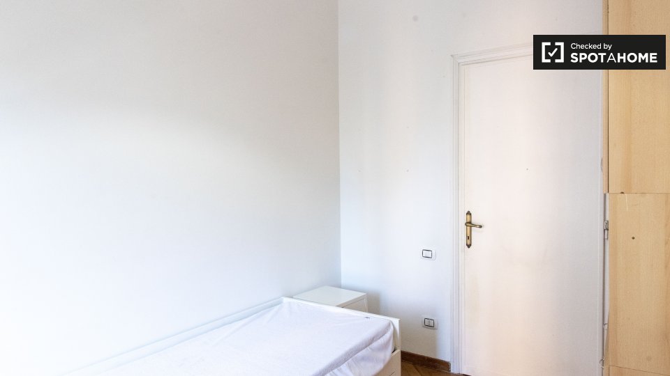 Double room Rome, 5 beds, 140m² — photo 9