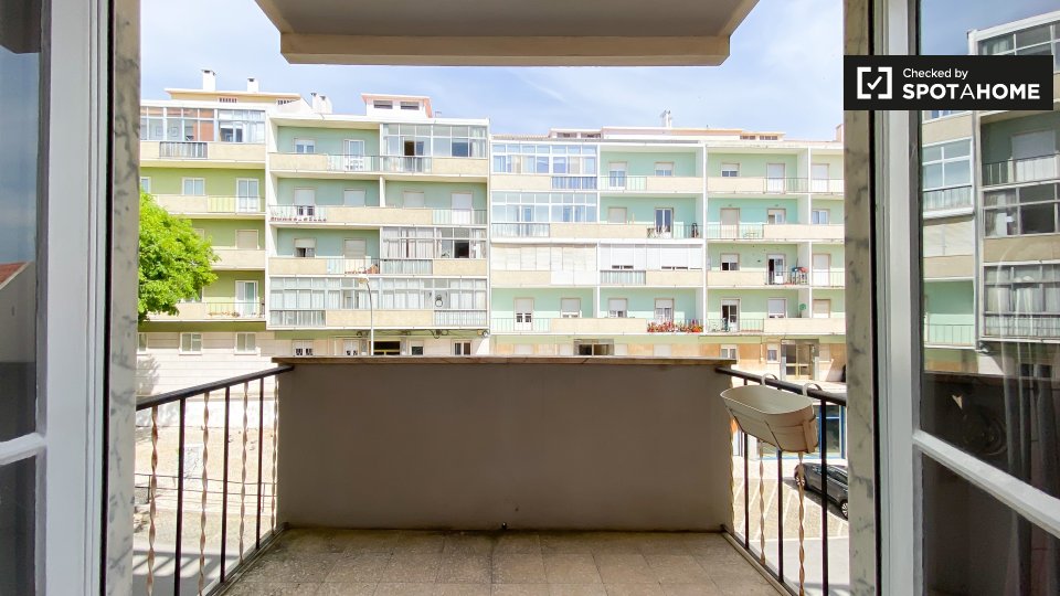 Double room Lisbon, 4 beds, 120m² — photo 4