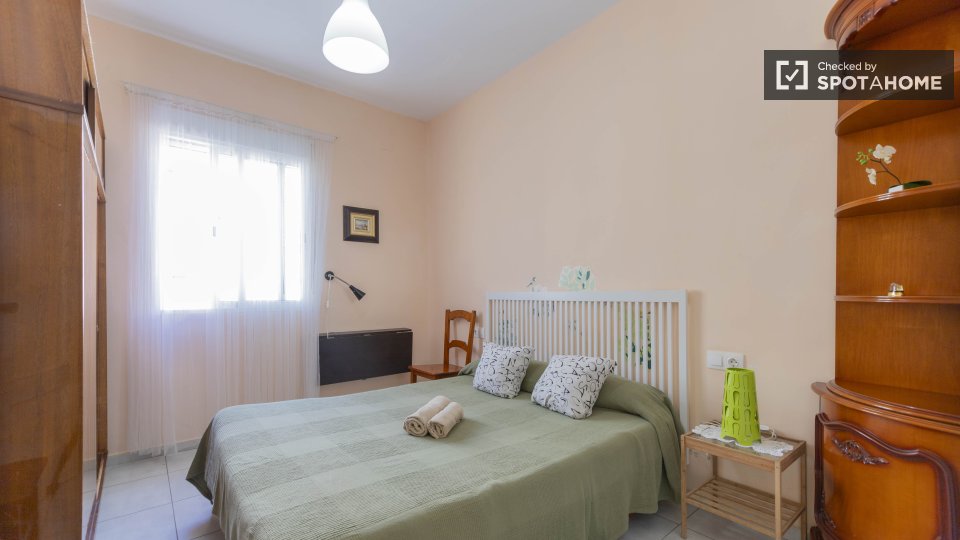 Double room Valencia, 3 beds — photo 38