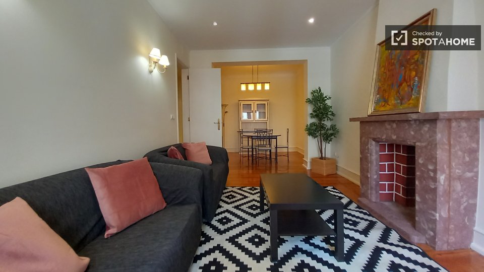 Apartment Lisbon, 3 beds, 120m² — photo 8
