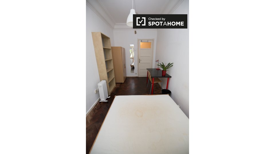 Double room Lisbon, 7 beds, 100m² — photo 1