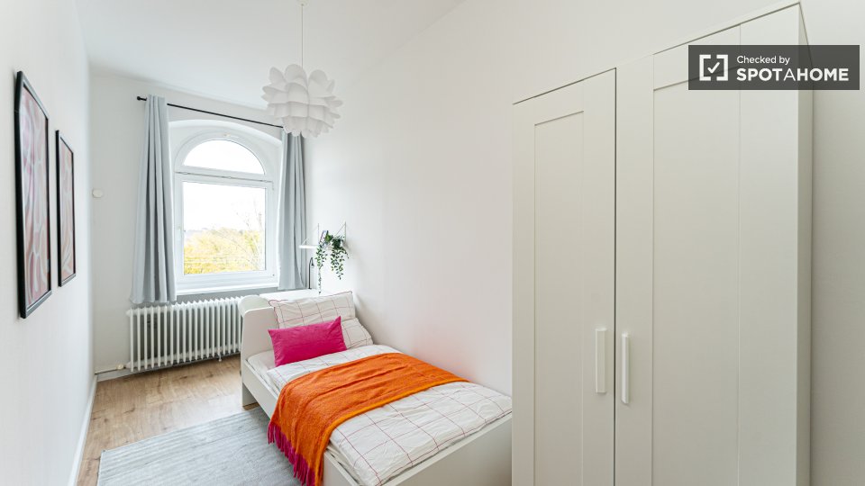 Double room Berlin, 5 beds, 98m² — photo 17