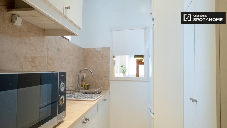 Apartment Lisbon, 2 beds — photo 16