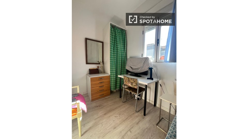 Double room Madrid, 4 beds — photo 12