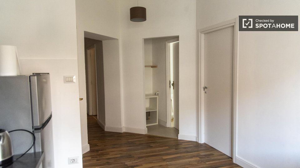 Double room Rome, 3 beds — photo 15