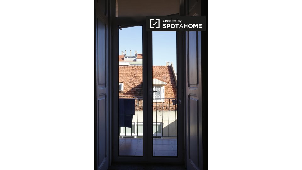 Double room Lisbon, 5 beds, 170m² — photo 5