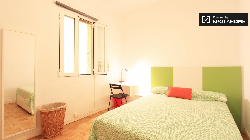 Double room Madrid, 4 beds, 110m² — photo 2