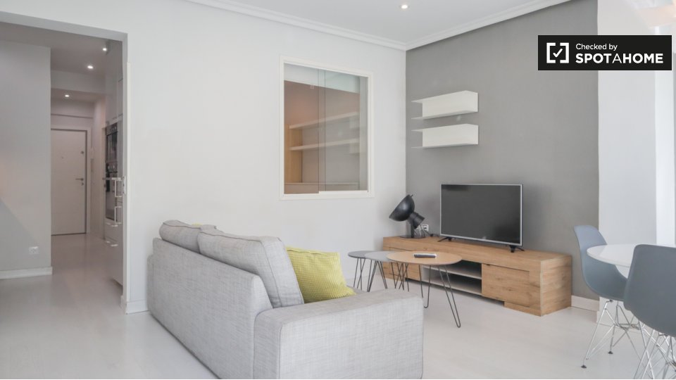 Apartment Madrid, 1 bed, 78m² — photo 1