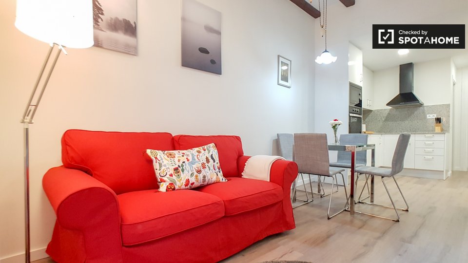 Apartment Barcelona, 2 beds, 77m² — photo 1