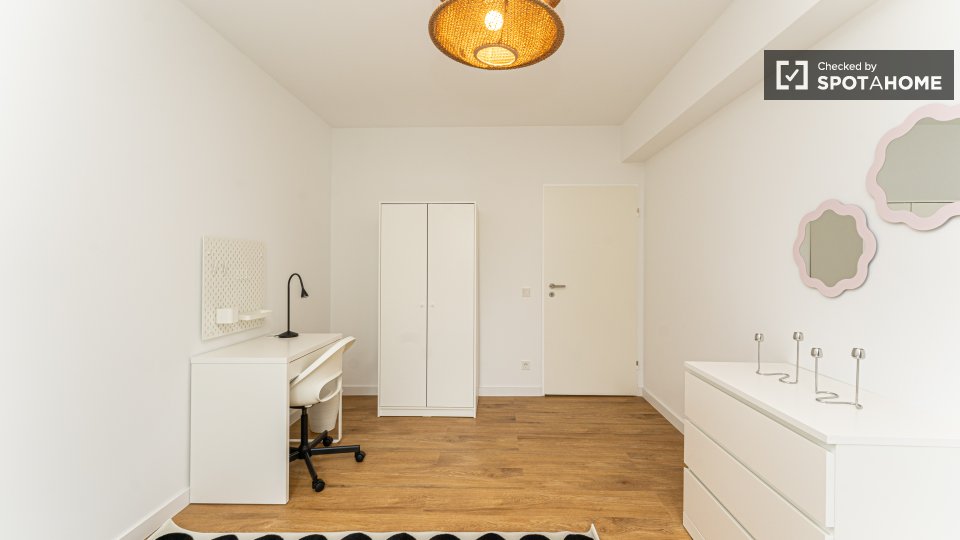 Double room Berlin, 4 beds, 65m² — photo 16