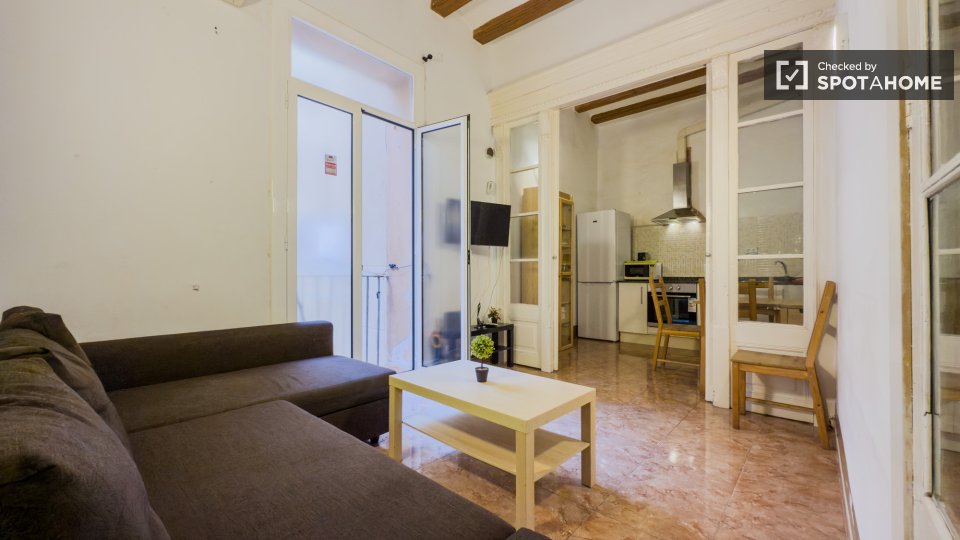 Apartment Barcelona, 3 beds, 60m² — photo 14